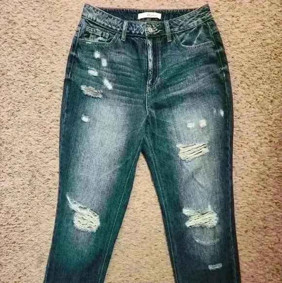 Kancan Woman's distressed wide leg jeans. Size 7 - Picture 1 of 11